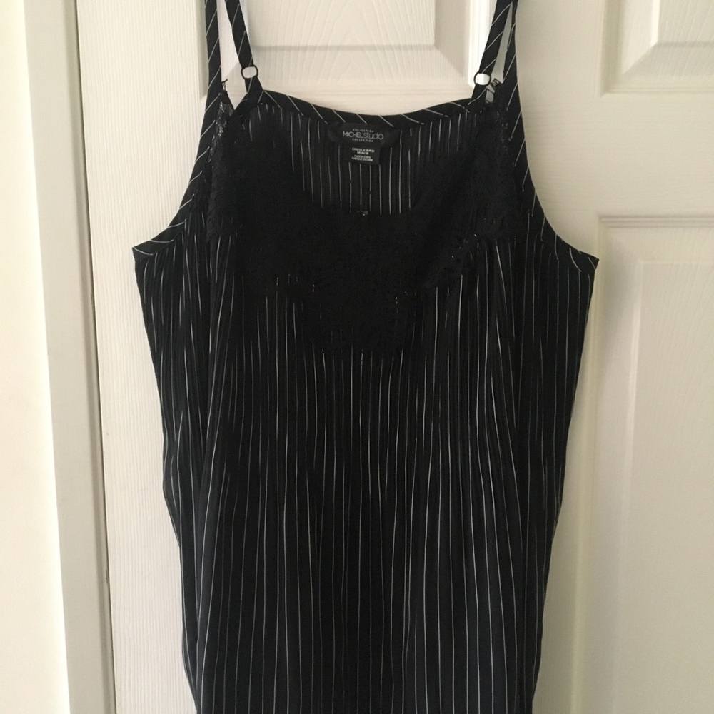 Dressy camisole, plus size 22 flowy fit. Adjustable straps, nice layering piece.